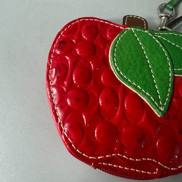 Vintage Coach Signature Red Apple Coin Purse Patent Leather Wristlet - Picture 3 of 14